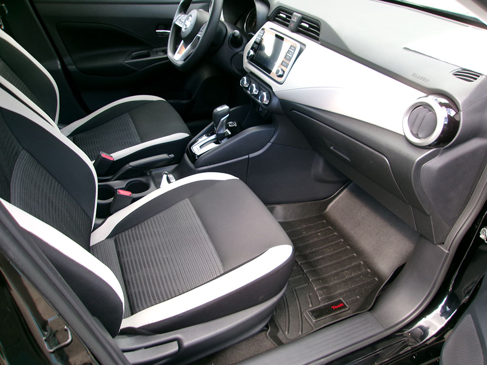 
								2021 Nissan Versa SV full									