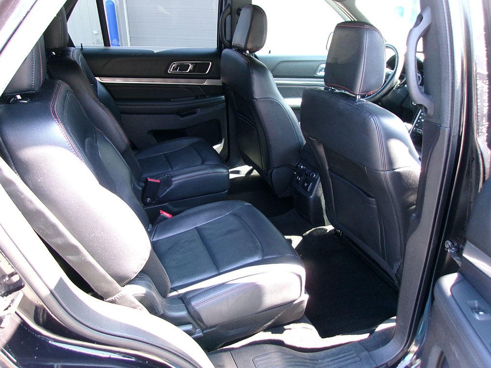 
								2019 Ford Explorer Sport full									