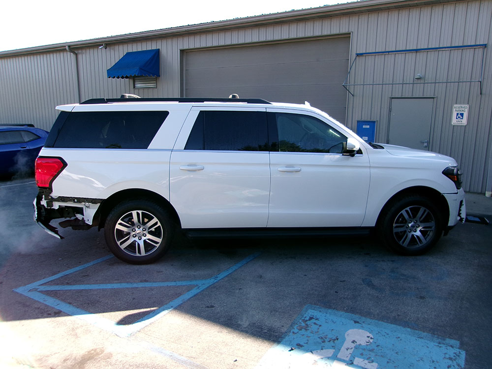
								FORD EXPEDITION MAX XLT full									