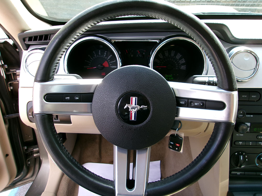 
								FORD MUSTANG GT full									