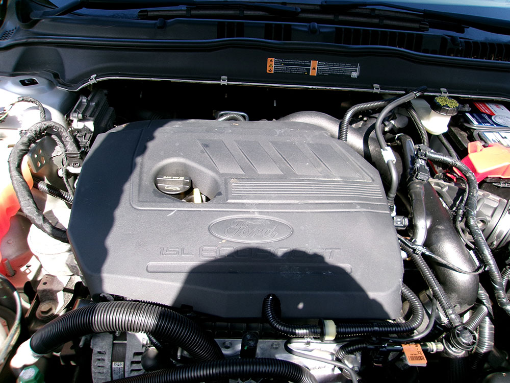 
								FORD FUSION SE ECOBOOST full									