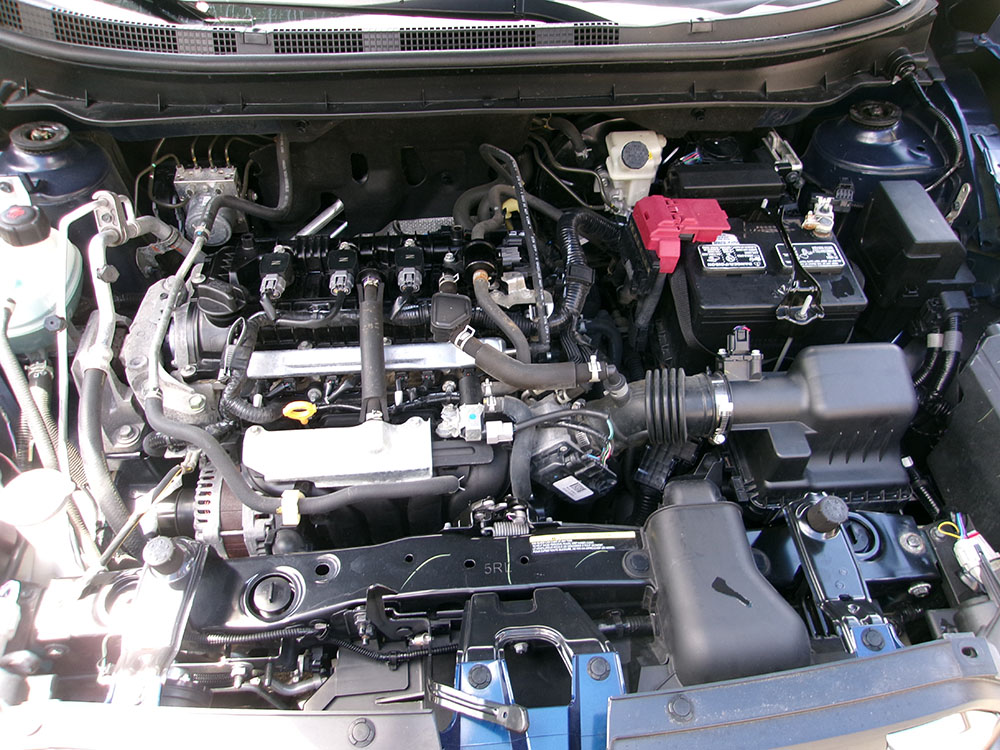 
								2020 Nissan Kicks SR full									