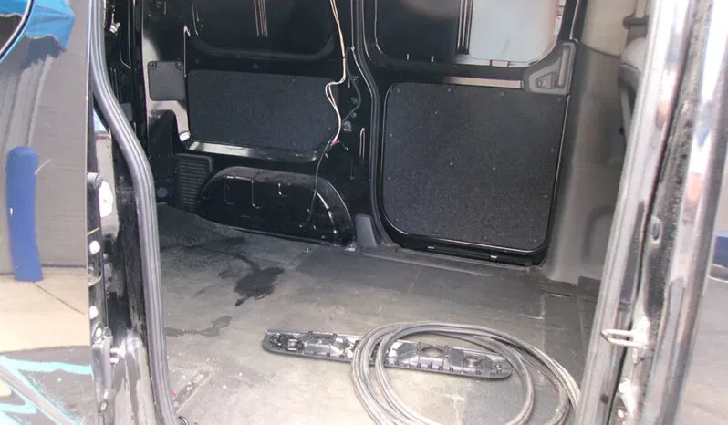 
								2020 Nissan NV200 SV Cargo full									