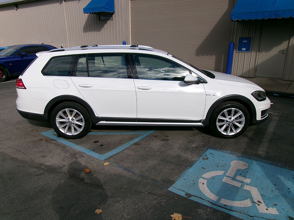 
								2019 Volkswagen Golf Alltrack full									