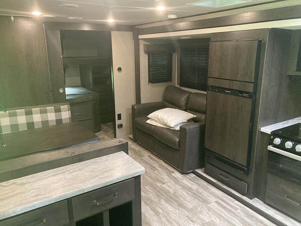 
								2022 Grand Design Transcend Xplor 297QB full									