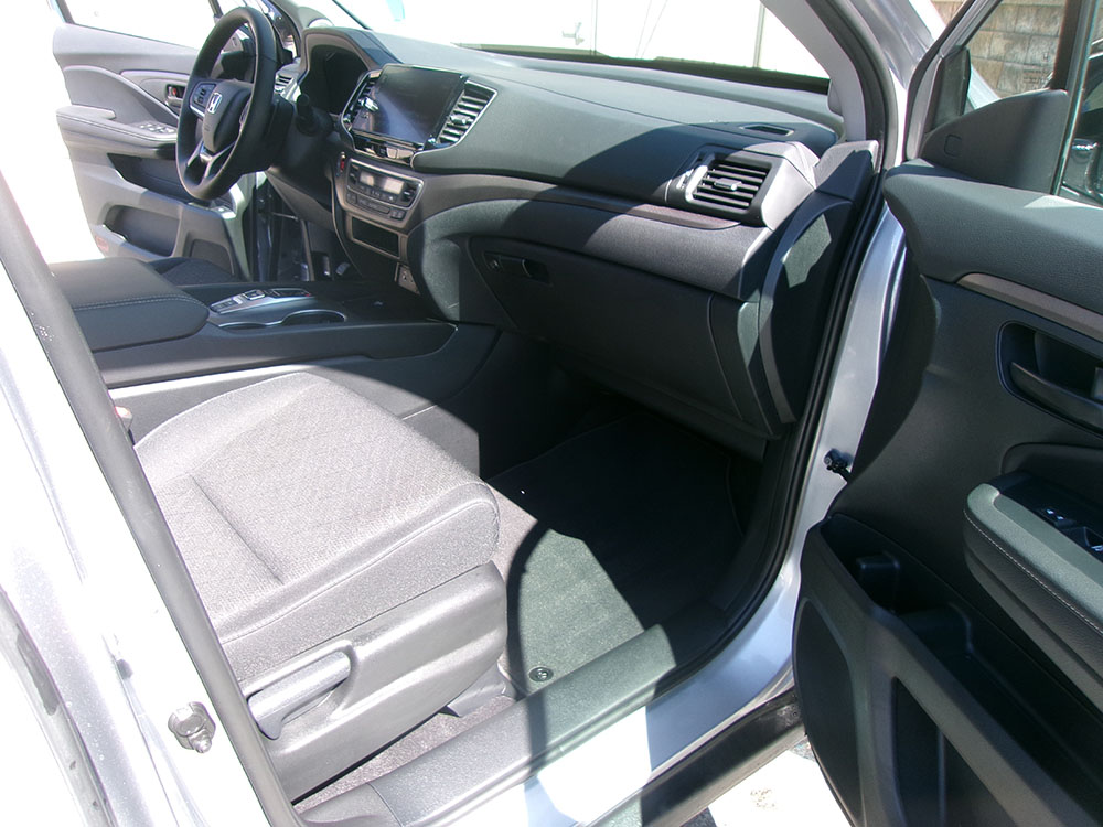 
								HONDA RIDGLINE SPORT full									