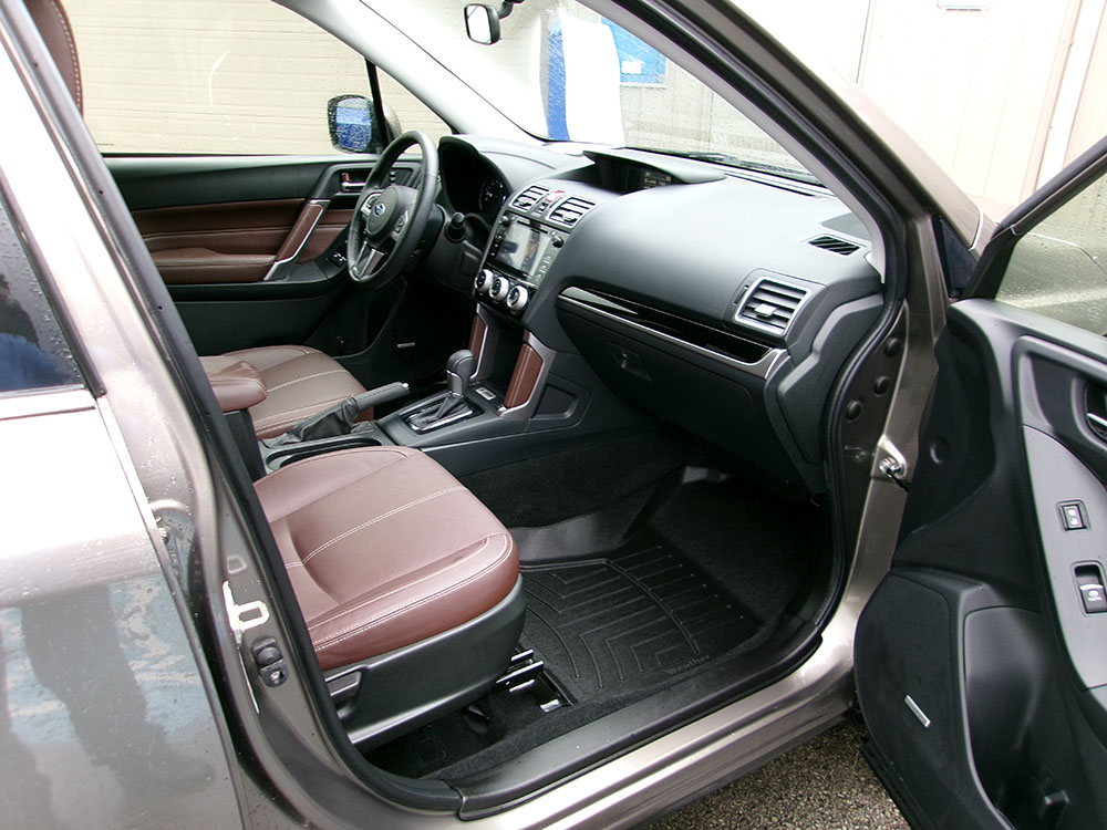 
								2017 Subaru Forester Touring full									