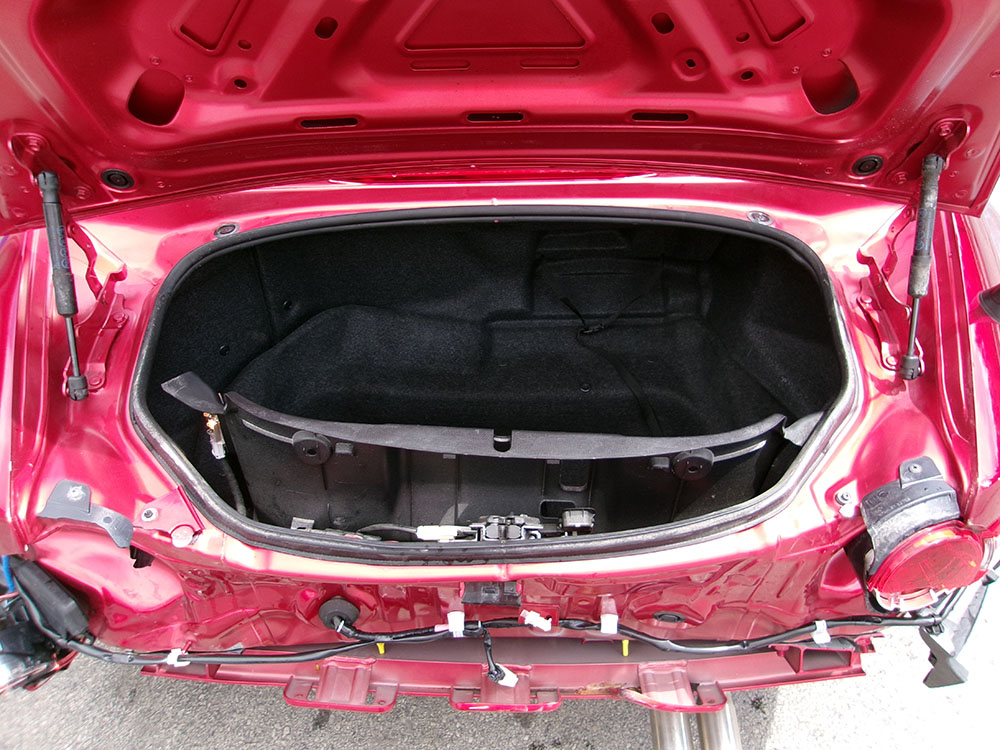 
								2021 Mazda MX-5 Miata Sport full									
