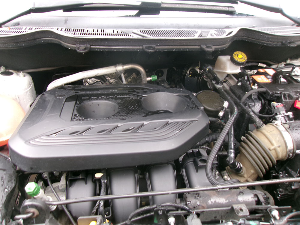 
								FORD ECOSPORT TITANIUM full									