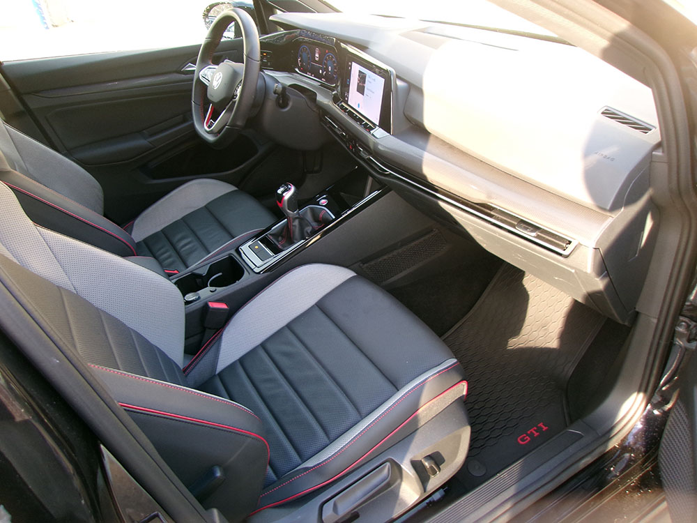 
								2024 Volkswagen Golf GTI Autobahn full									
