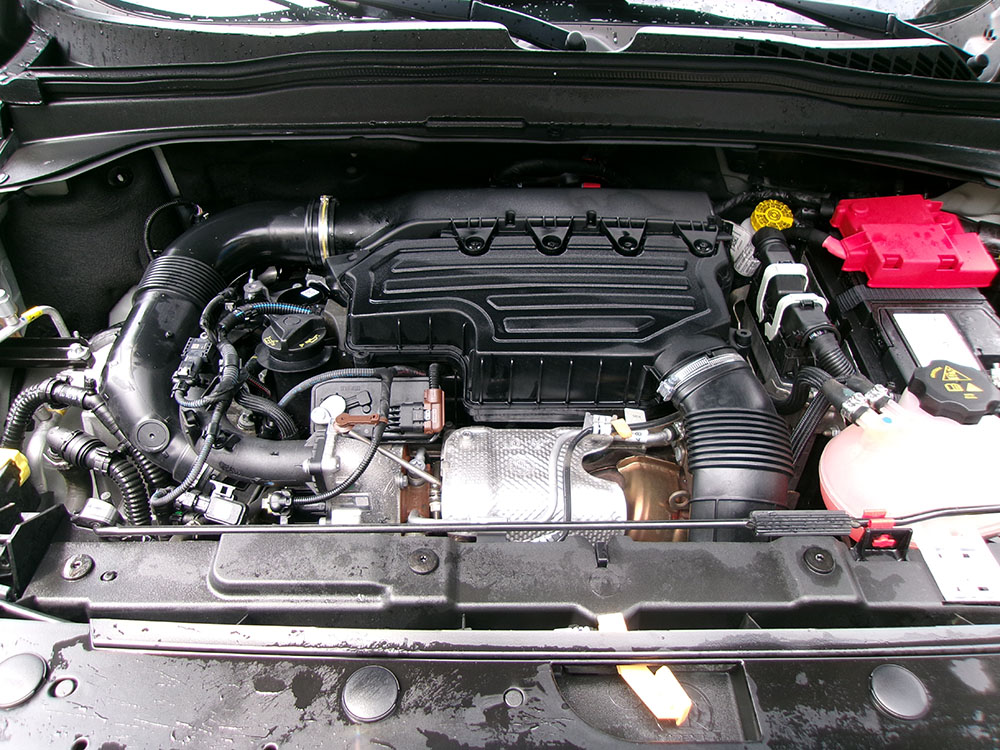 
								JEEP RENEGADE LATITUDE full									