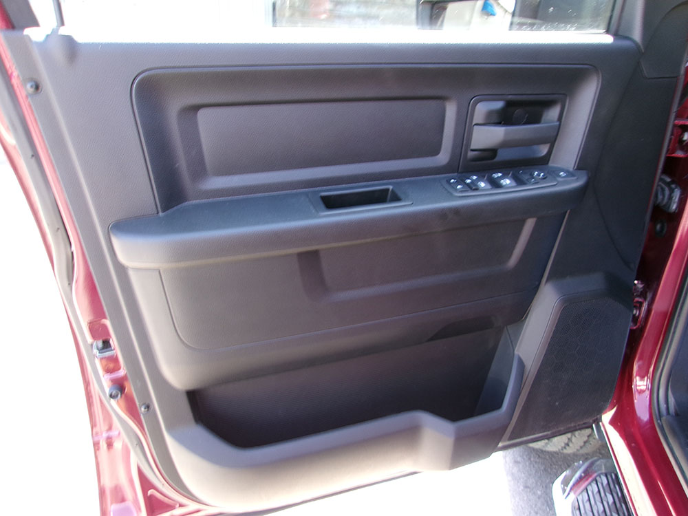 
								2024 RAM 3500 Tradesman Crew Cab 8′ Bed full									