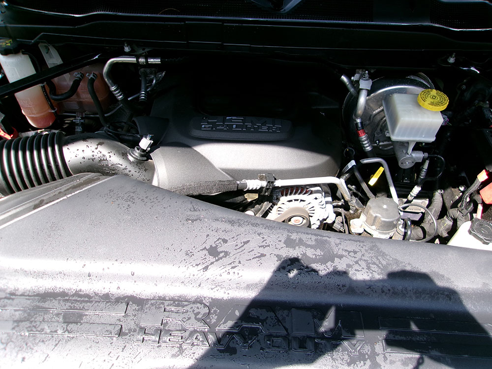 
								RAM 2500 BIGHORN CREW CAB full									