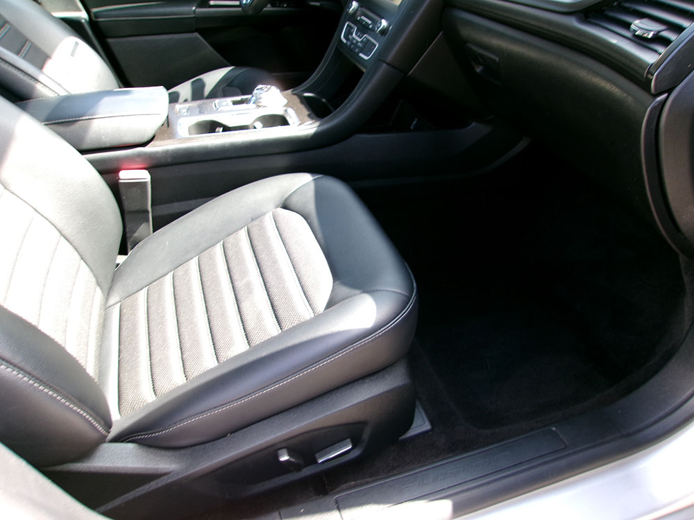 
								FORD FUSION SE ECOBOOST full									