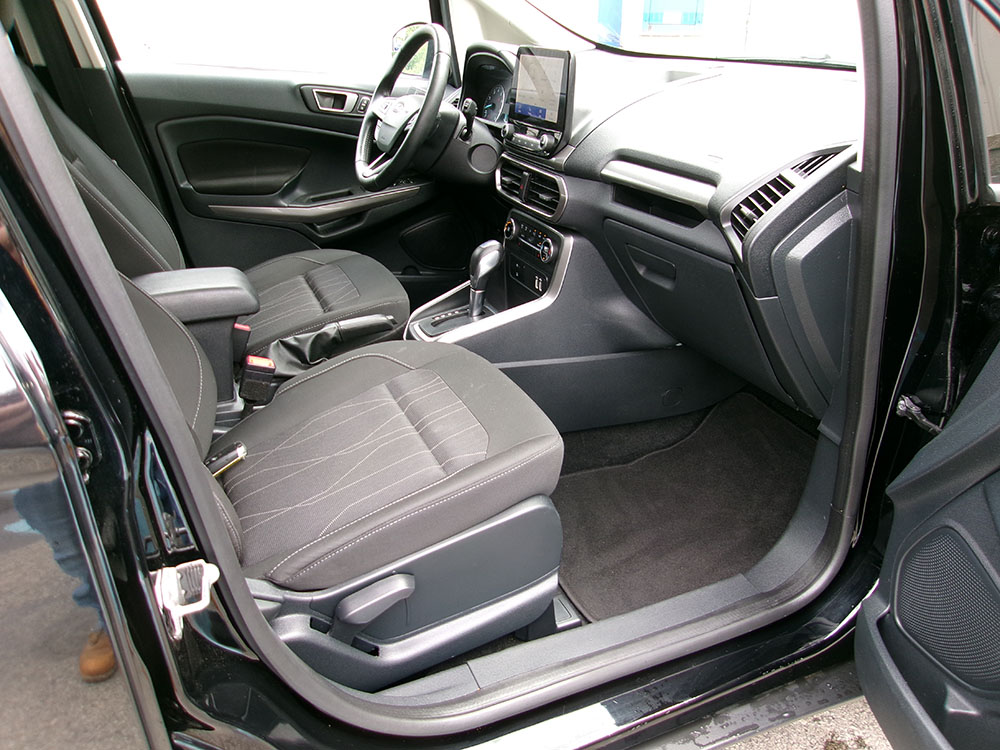 
								2020 Ford EcoSport SE full									