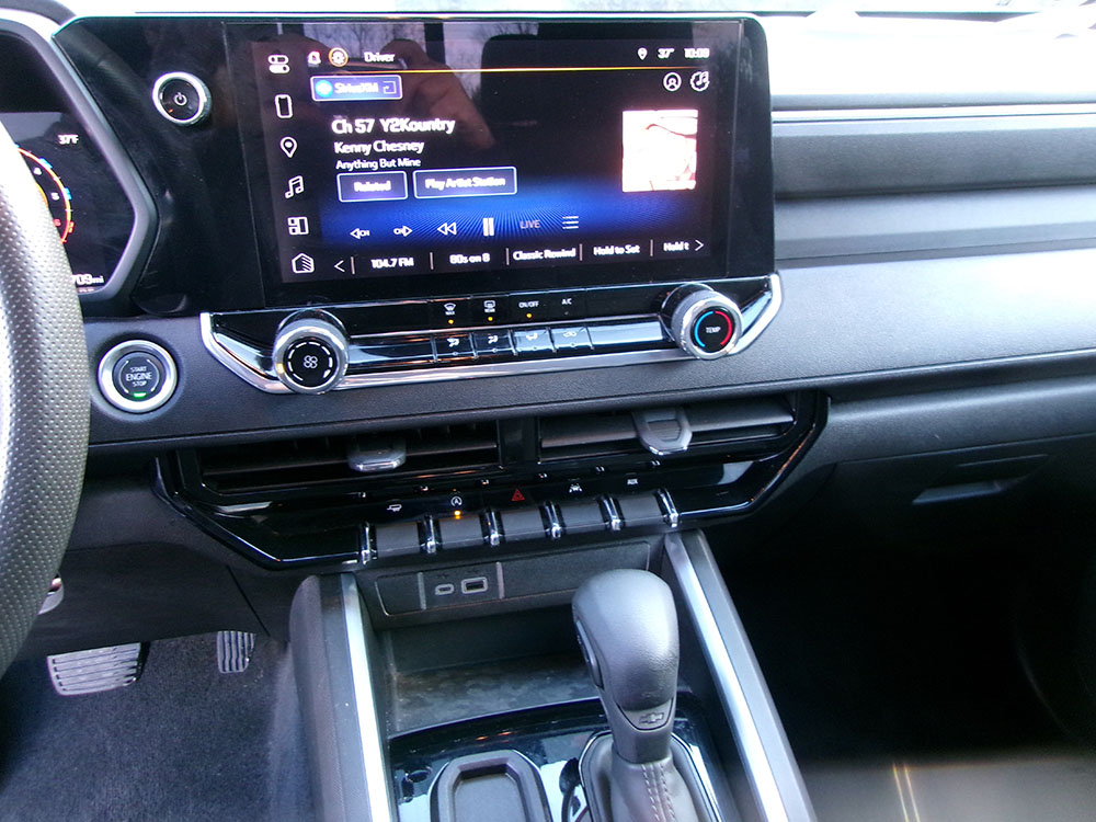 
								2024 Chevrolet Colorado W/T Crew Cab full									
