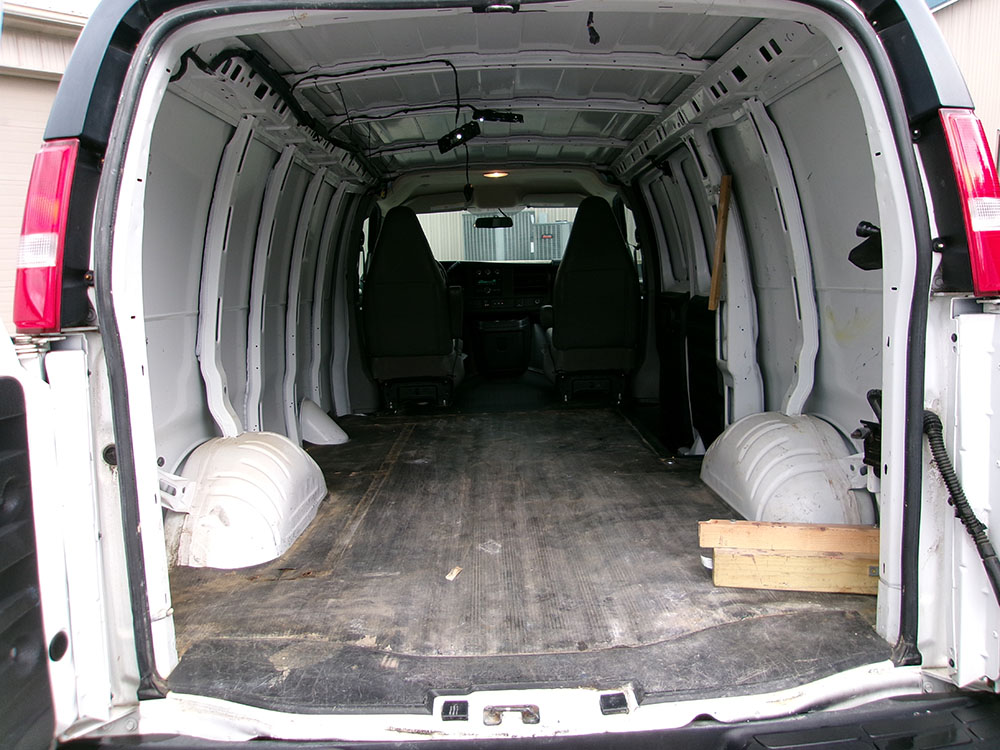 
								2021 Chevrolet Express 2500 full									