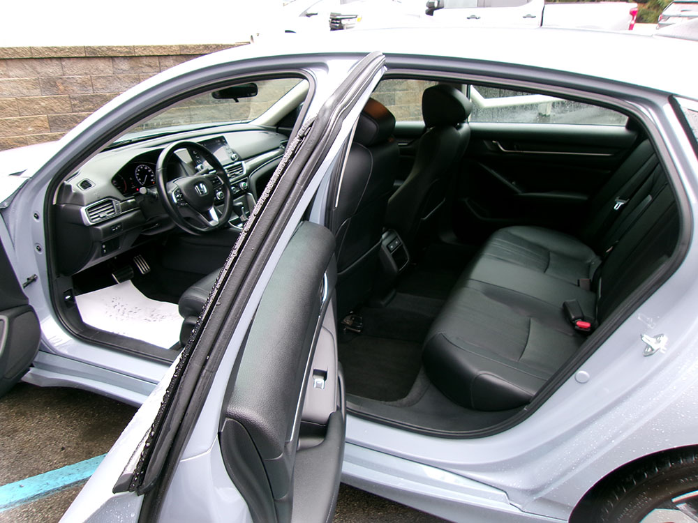 
								2021 Honda Accord Sport full									
