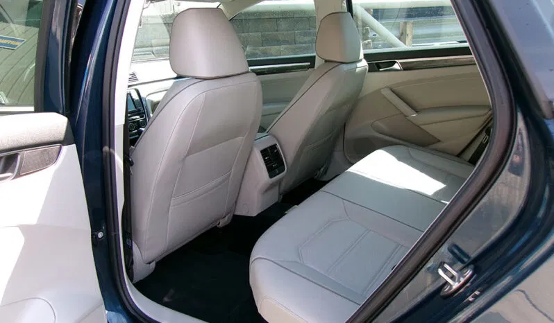 
								2018 Volkswagen Passat SE full									