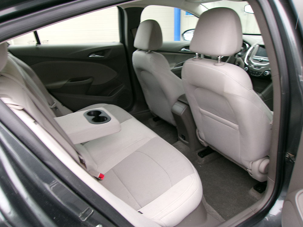 
								2018 Chevrolet Cruze LT full									