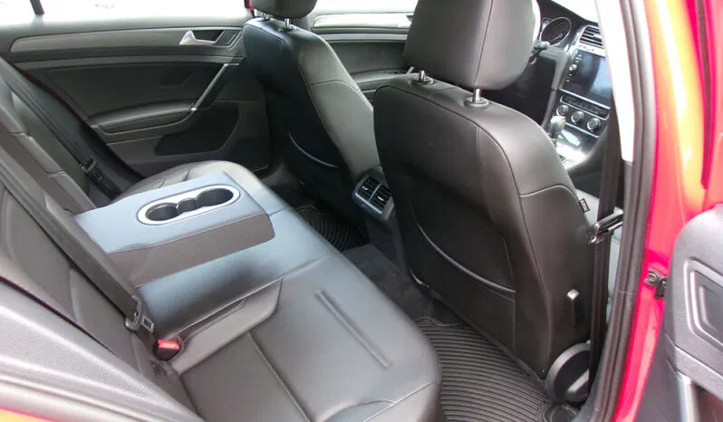 
								2019 Volkswagen Golf Sportwagen S full									