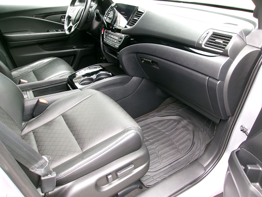
								2019 Honda Passport Touring full									