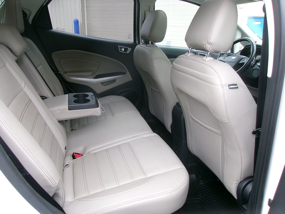 
								FORD ECOSPORT TITANIUM full									