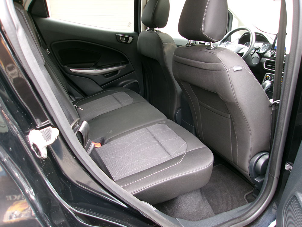 
								2020 Ford EcoSport SE full									