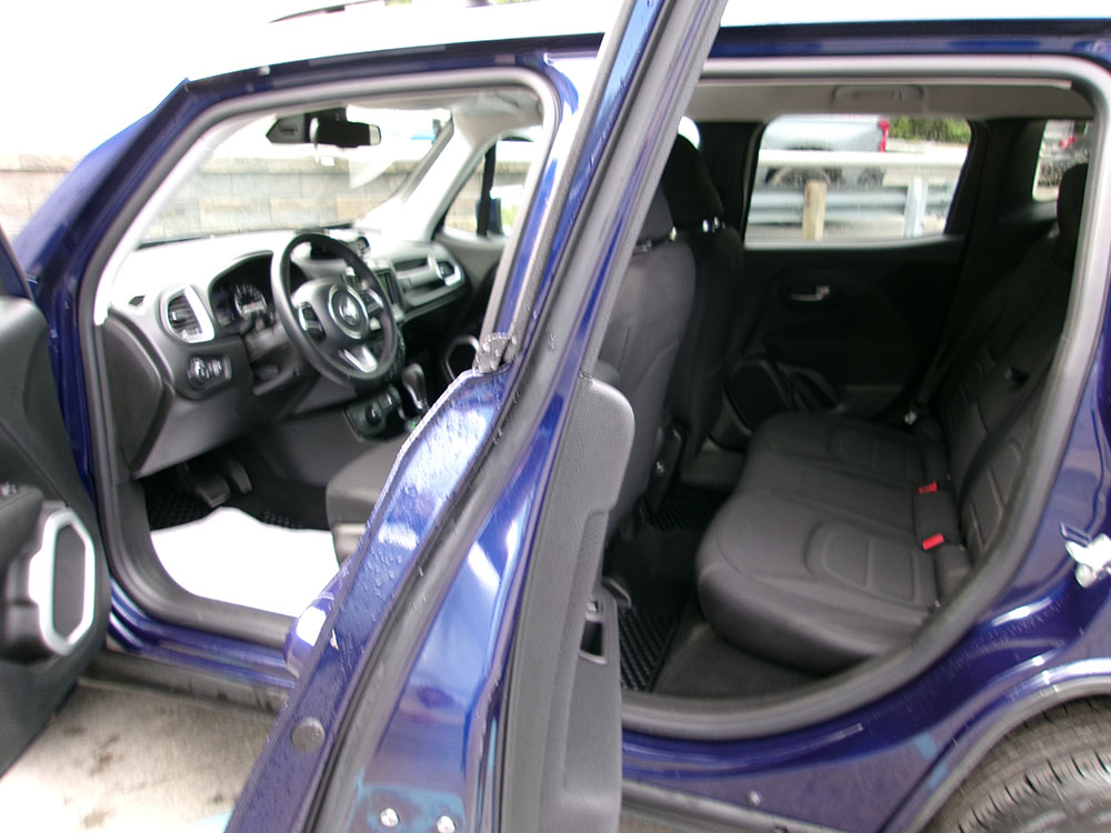 
								2021 Jeep Renegade Latitude full									