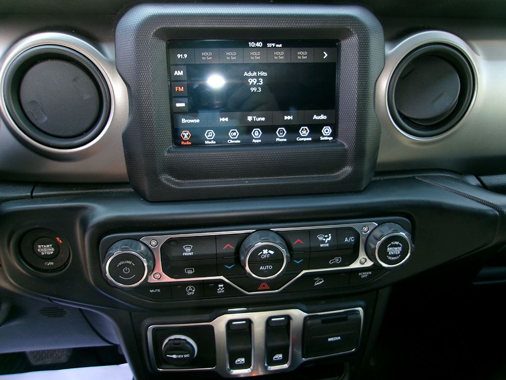 
								JEEP WRANGLER SPORT S full									