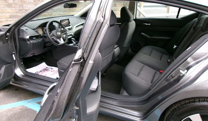 
								2022 Nissan Altima SV full									