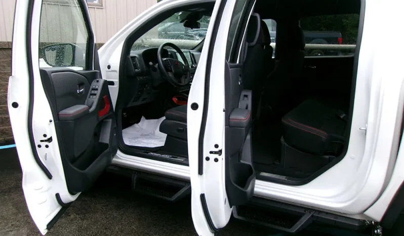 
								2023 Nissan Frontier Pro-4X Crew Cab full									