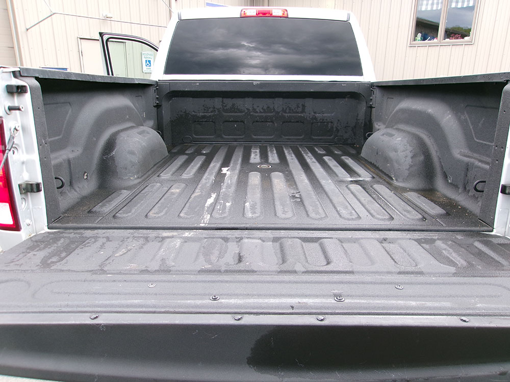 
								RAM 2500 TRADESMAN CREW CAB full									