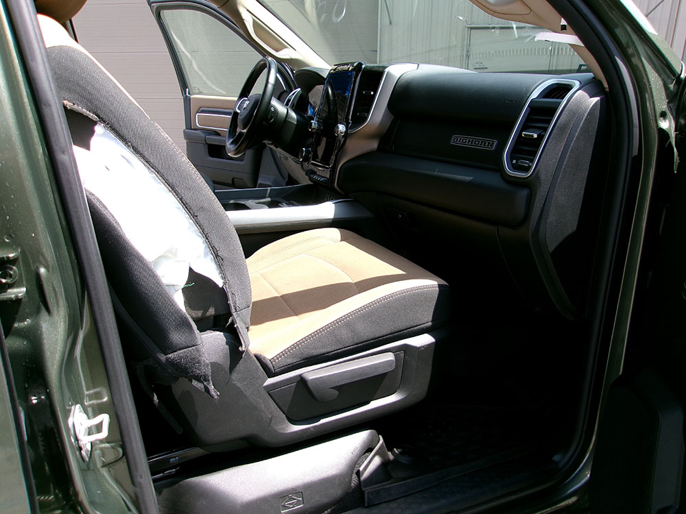 
								RAM 2500 BIGHORN CREW CAB full									