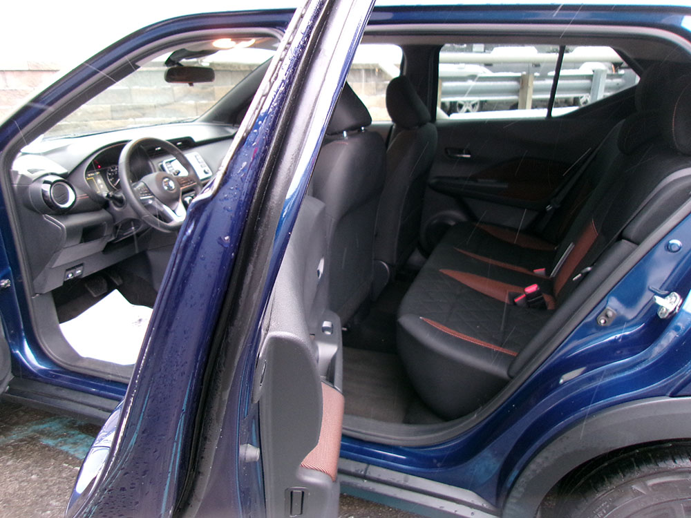 
								2020 Nissan Kicks SR full									