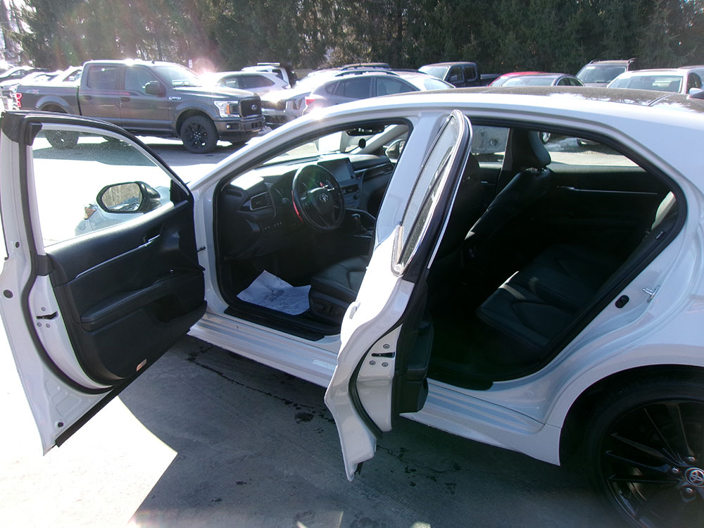
								2022 Toyota Camry XSE full									