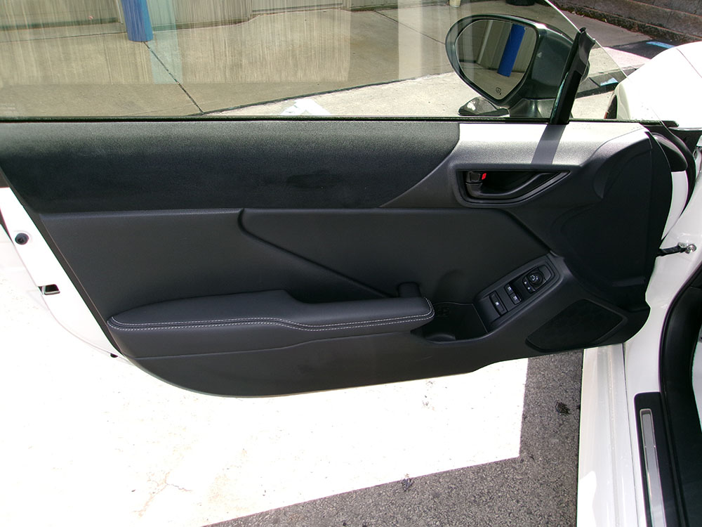 
								2025 Toyota GR86 Premium full									