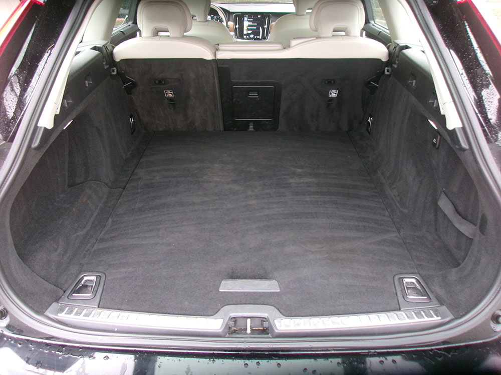 
								2020 Volvo V90 T6 Inscription full									