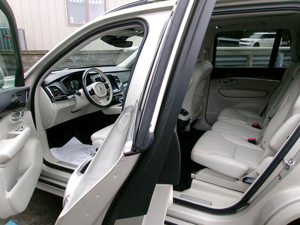 
								2018 Volvo XC90 T5 full									