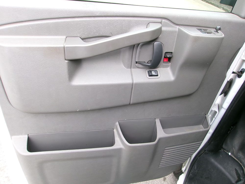 
								2021 Chevrolet Express 2500 full									