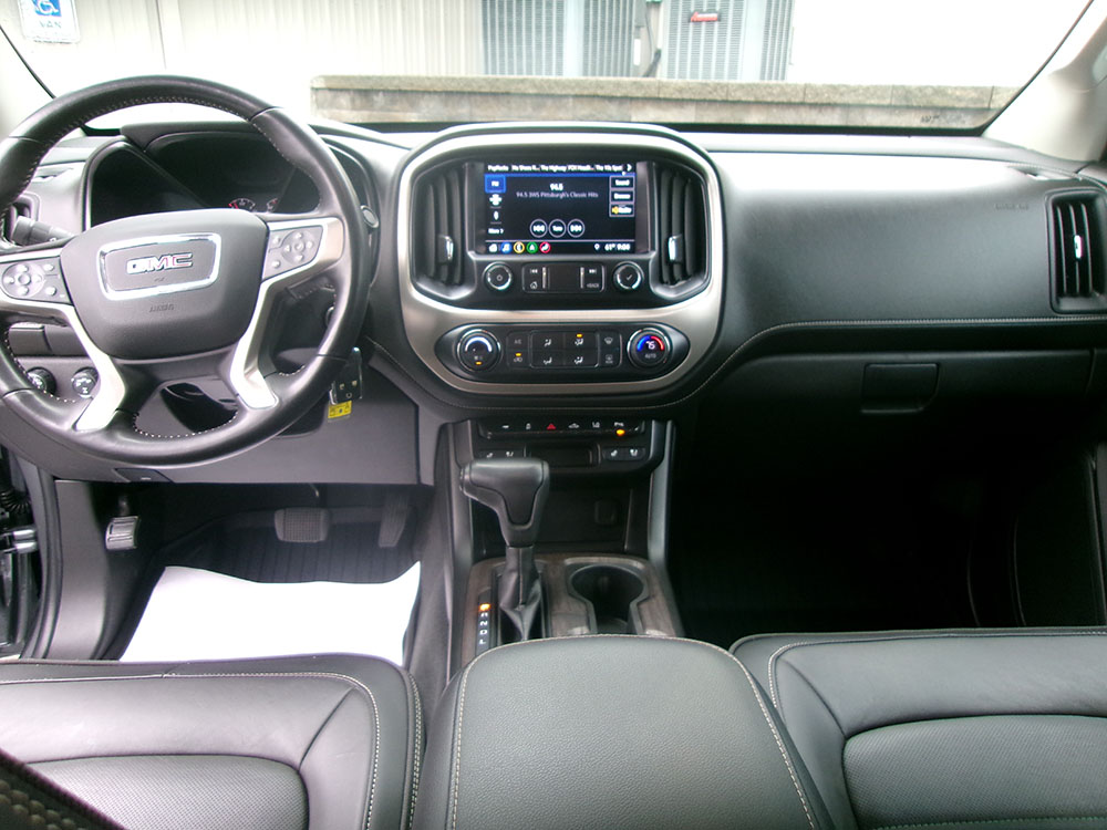 
								2021 GMC Canyon Denali Crew Cab full									