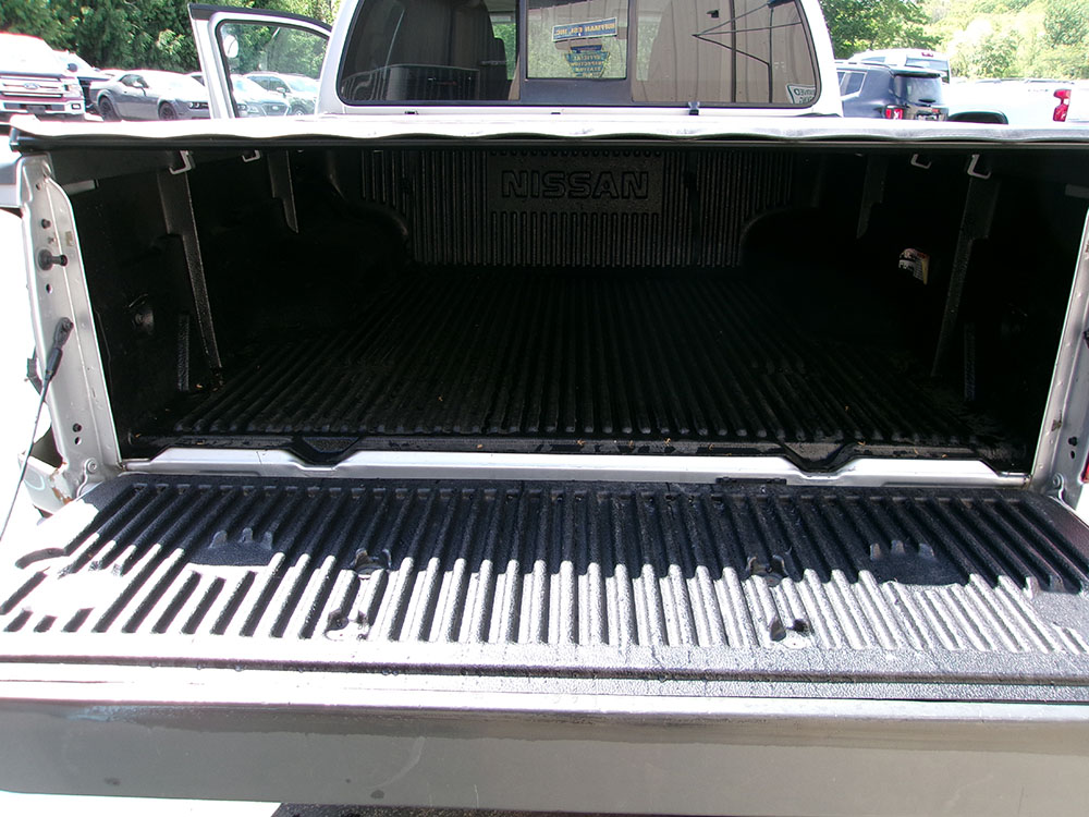 
								NISSAN FRONTIER SV CREW CAB full									