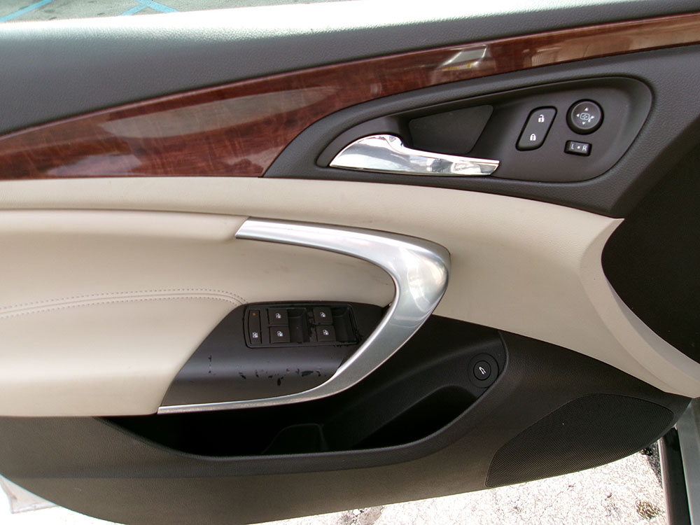 
								2017 Buick Regal full									