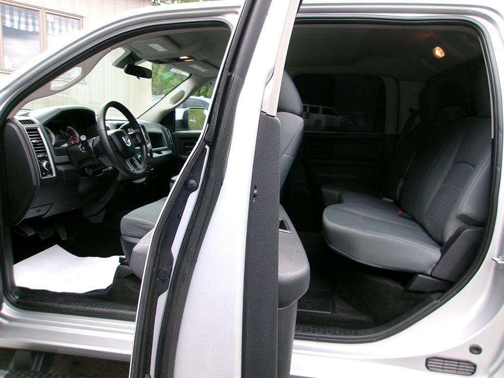 
								RAM 2500 TRADESMAN CREW CAB full									