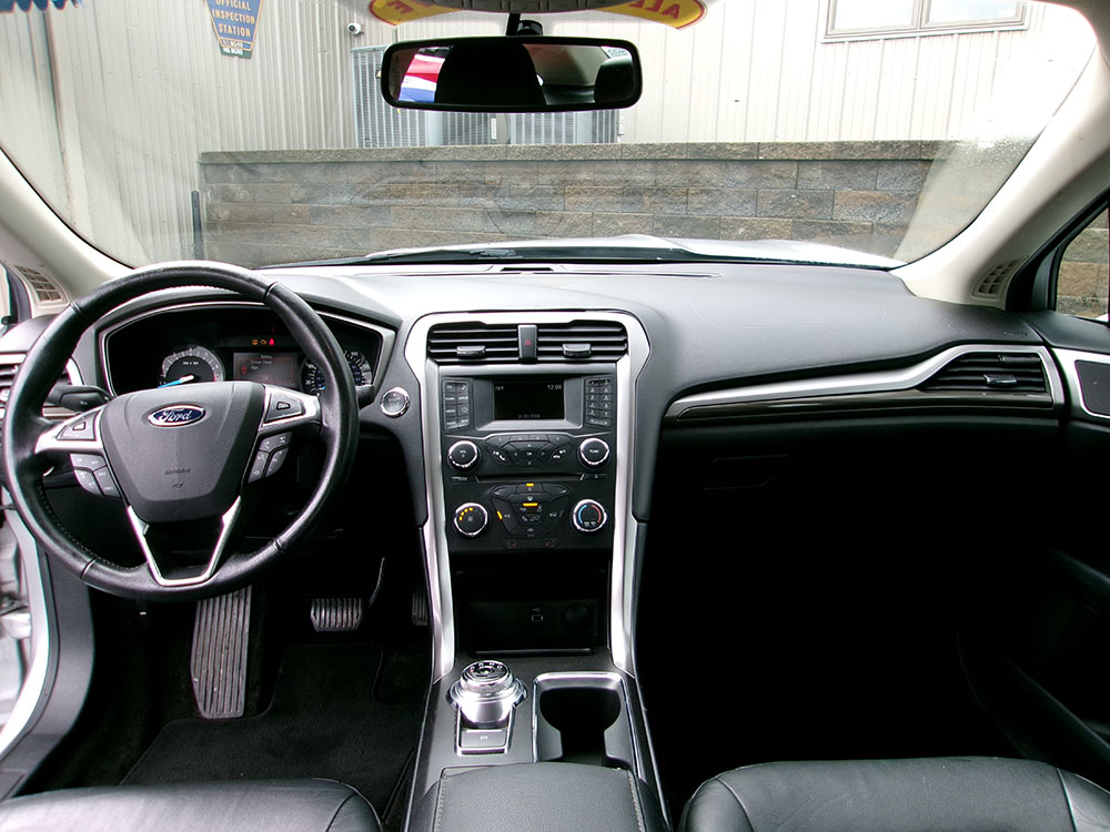 
								2017 Ford Fusion SE EcoBoost full									