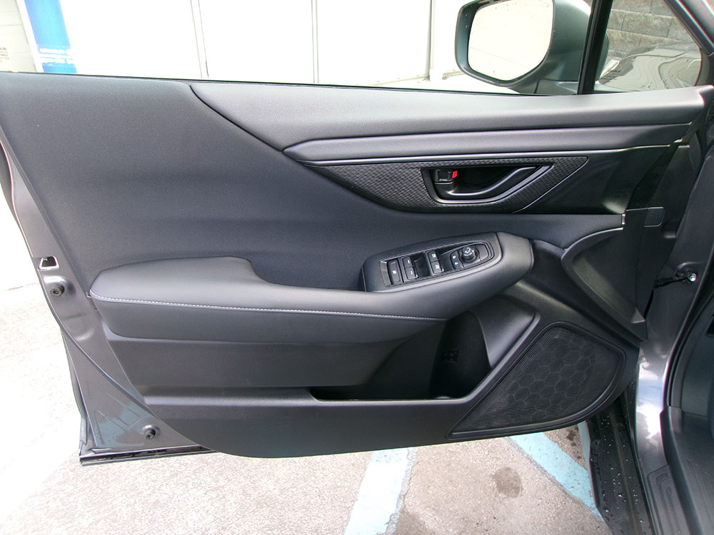 
								2023 Subaru Outback full									