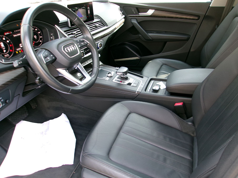 
								2020 Audi Q5 Premium Plus full									