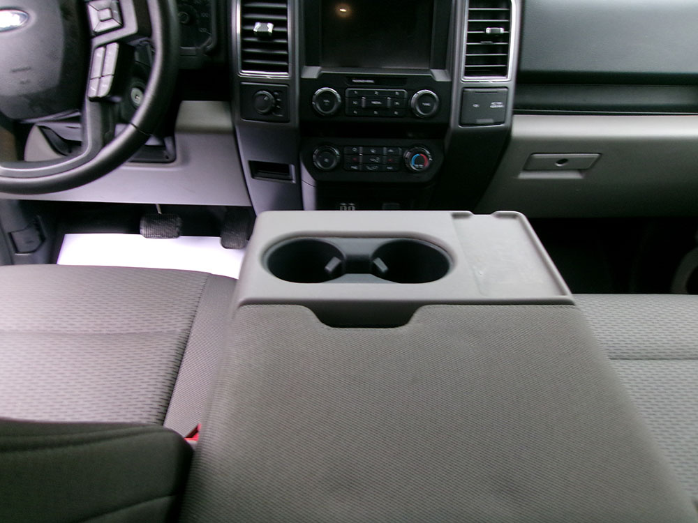 
								2020 Ford F-150 XLT Crew Cab full									