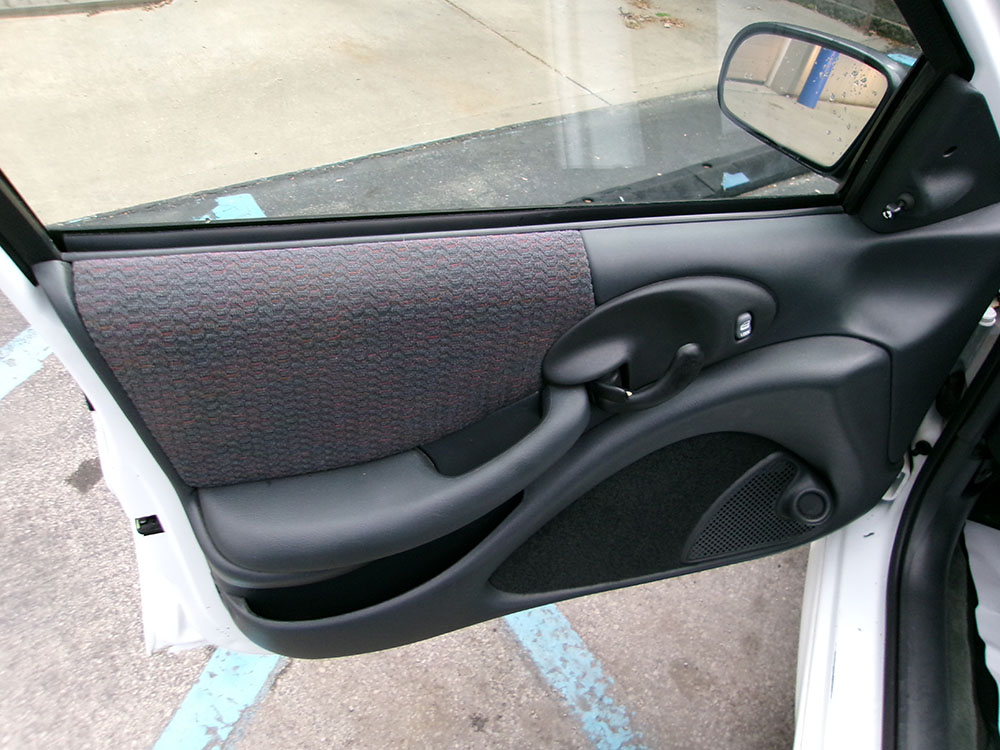 
								PONTIAC SUNFIRE SE full									