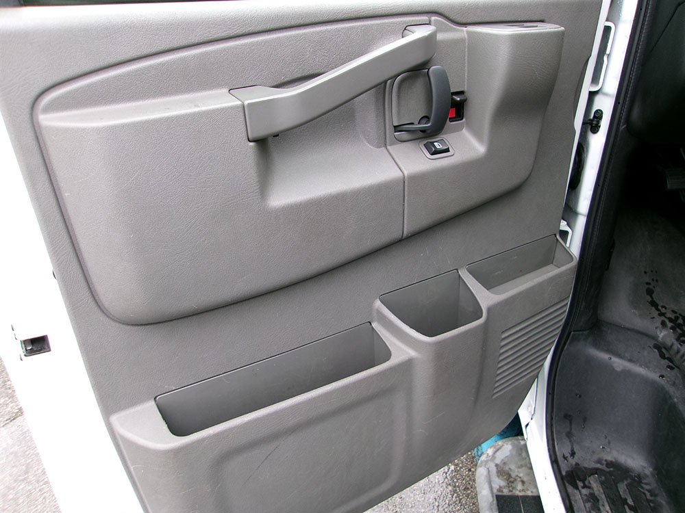 
								GMC SAVANA 2500 CARGO full									